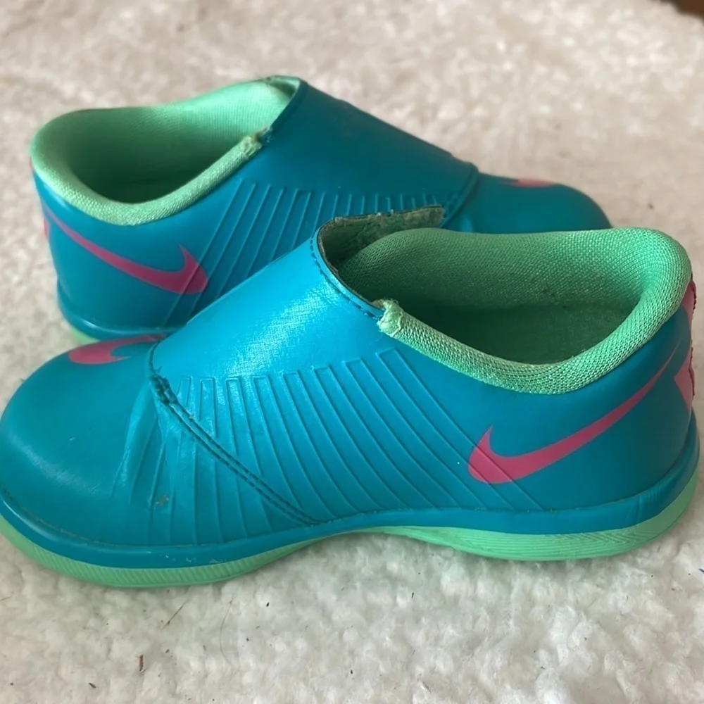 NIKE Sneakers Size 7C